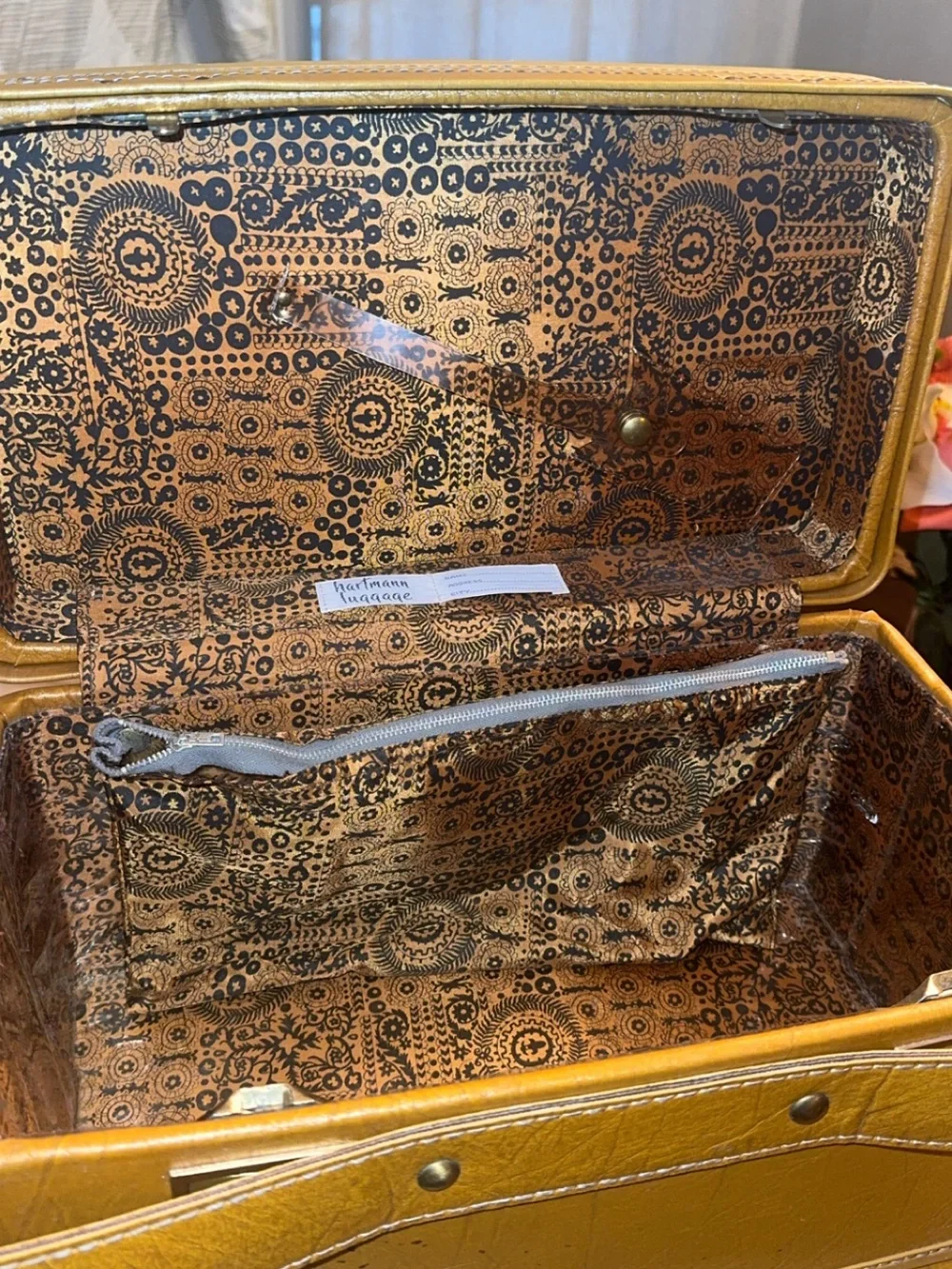 Yellow Vintage 3-Piece Stackable Storage Suitcase Set